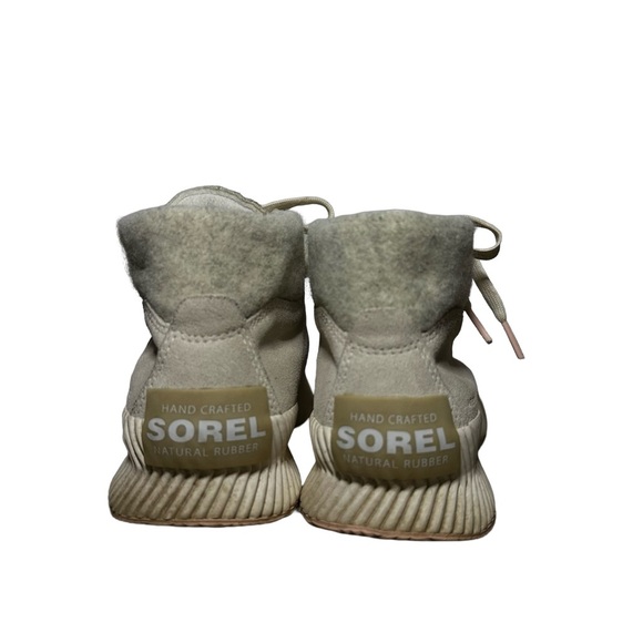 Sorel Women's Out N About III Conquest Winter Ankle Boot - Chalk, Sea Salt - Picture 3 of 13